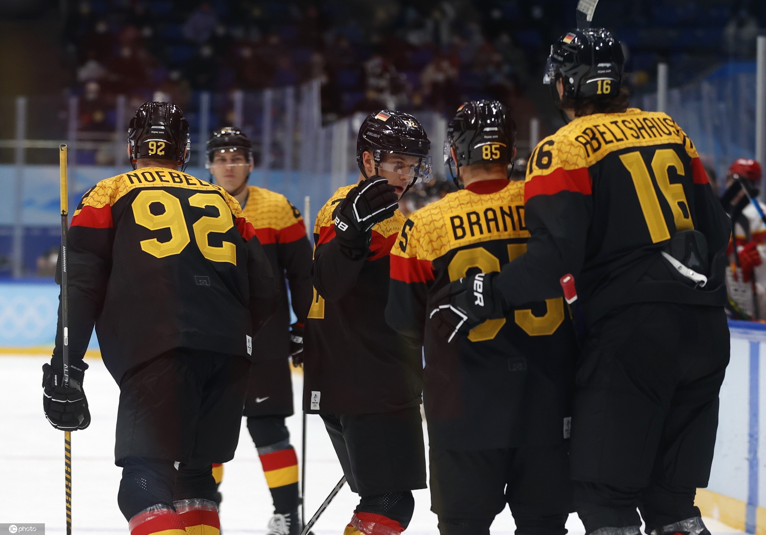 韩国队翻盘德国队，黄鸭组合点燃赛场