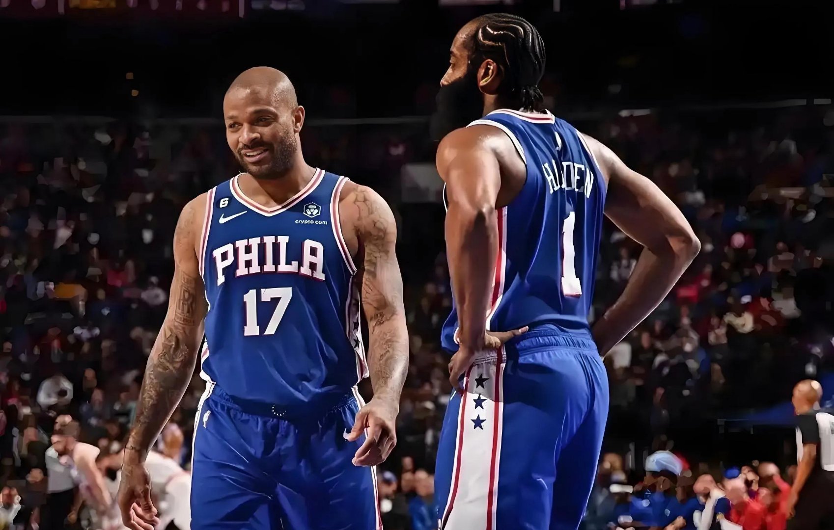 马刺轻取76人,福克斯扛起全队 马刺轻取76人,福克斯扛起全队