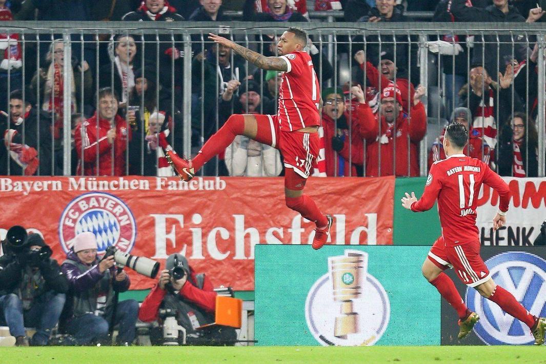 曼城轻取乌拉圭,穆勒点燃赛场 曼城轻取乌拉圭,穆勒点燃赛场