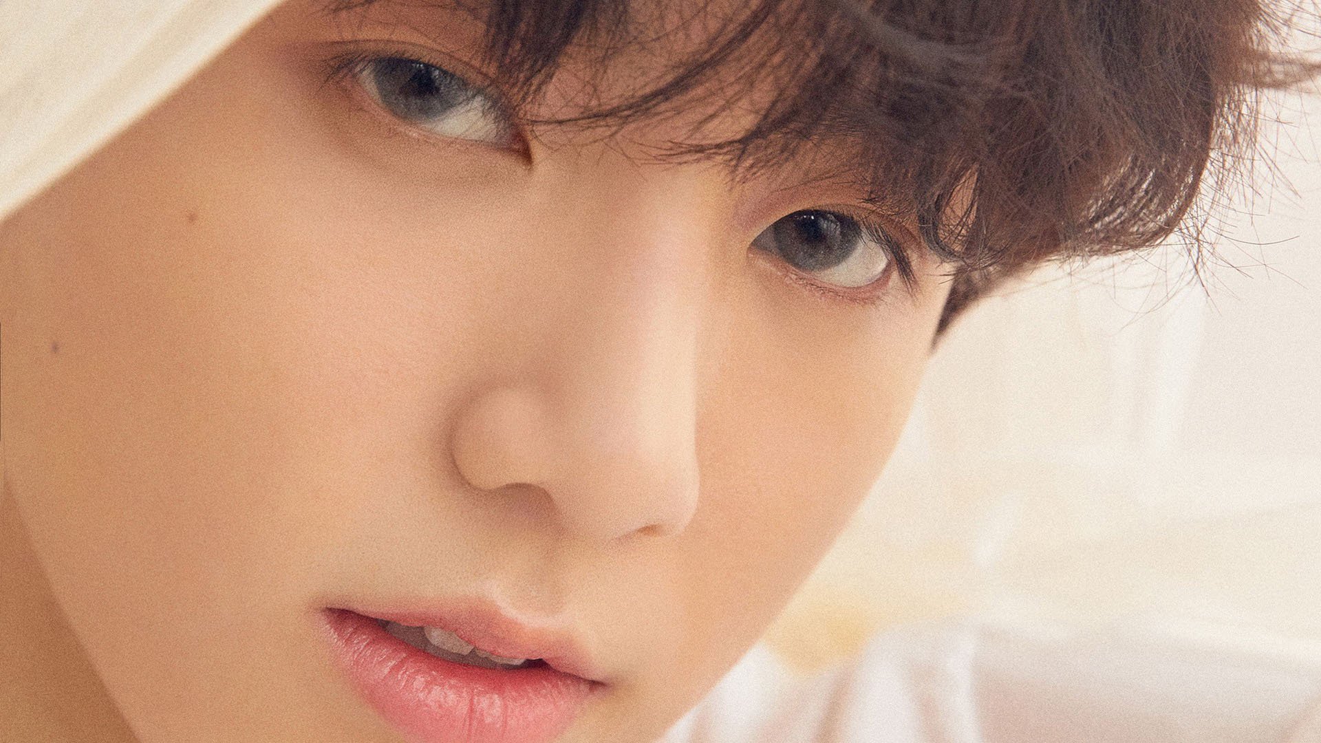 爱游戏入口-法拉利一剑封喉，马丁饮恨赛道！拉塞尔极限一刹刷新人类速度认知