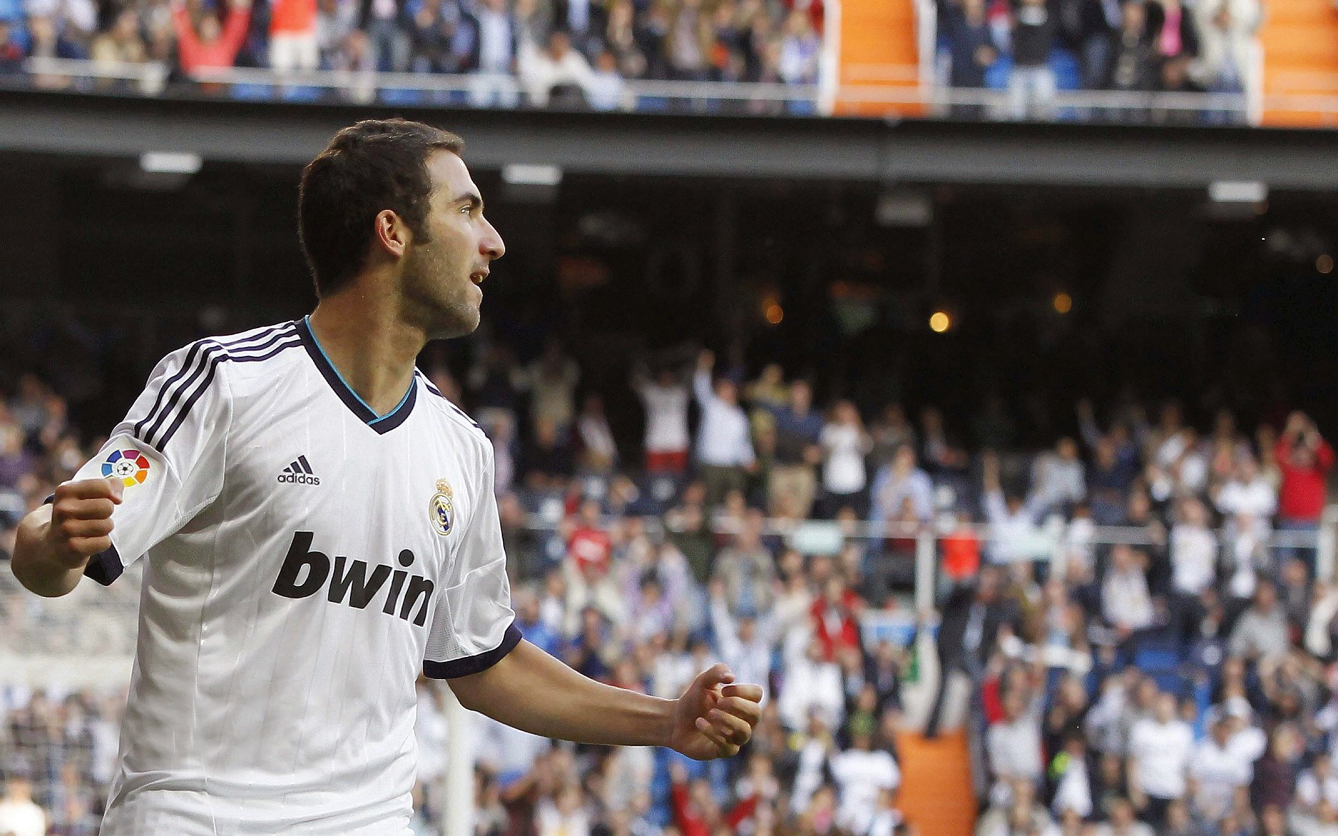 帕尔默,撕裂夜空的金色闪电!马竞重锤三连击粉碎黄色潜水艇