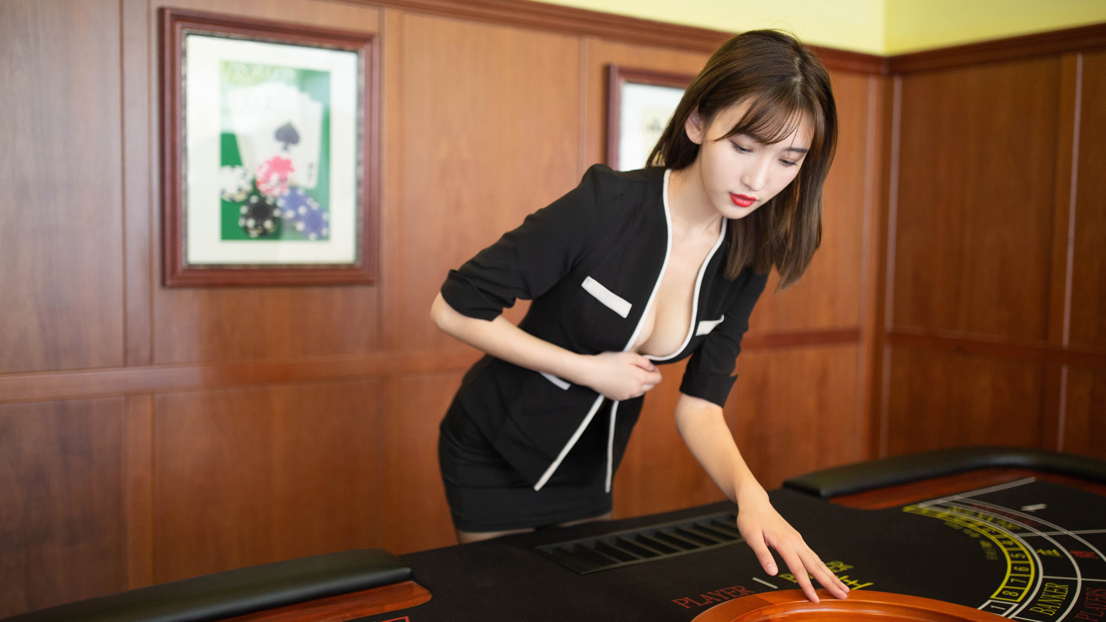 戈贝尔,油漆区内的防守诗人