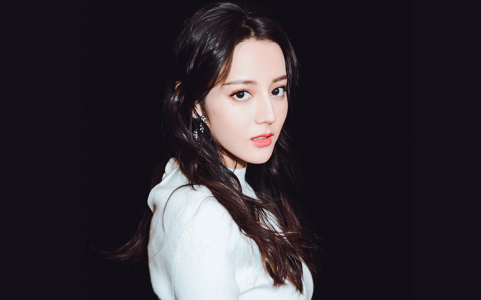 午夜太阳与沙漠热风，当迪巴拉在足球地缘政治的棋盘上投下骰子