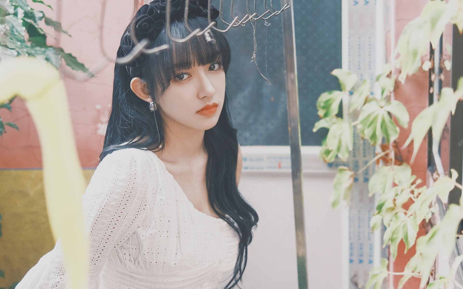 掌纹间的脉搏,奥纳纳用节奏雕刻尼斯对苏格兰的麦田收割