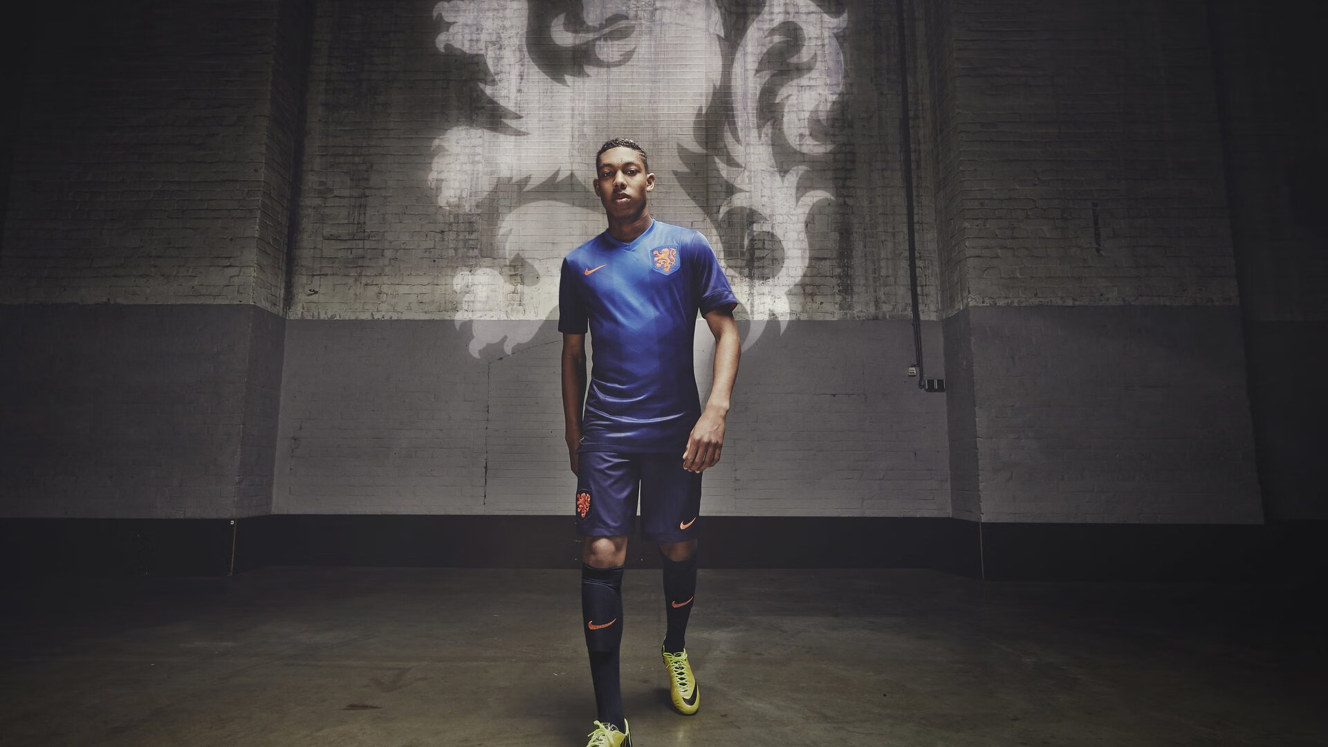 黑色之星破长城，莱万一剑封喉，加纳巅峰对决胜出中国